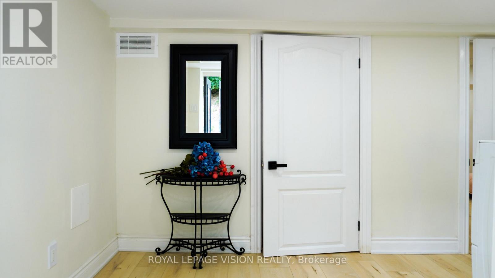 15 SHADE STREET - 25