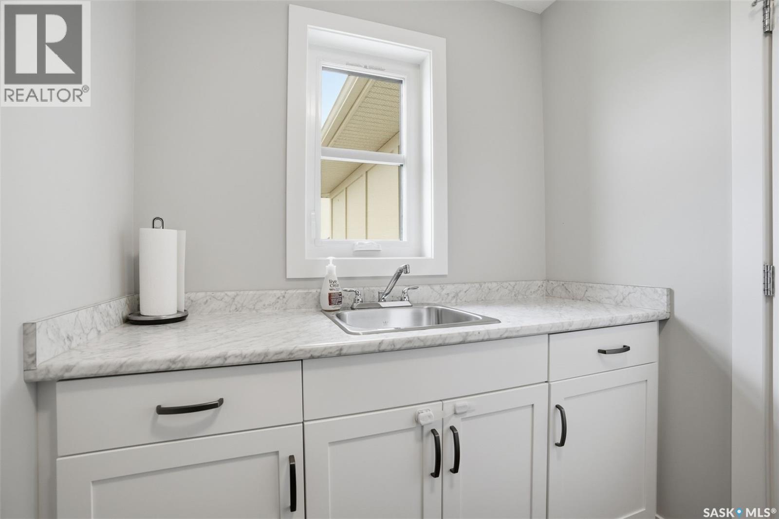 387 Underhill BEND - Image 39