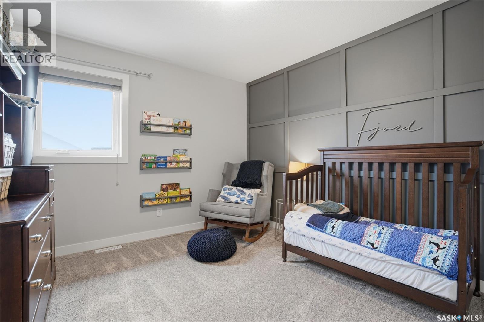 387 Underhill BEND - Image 40