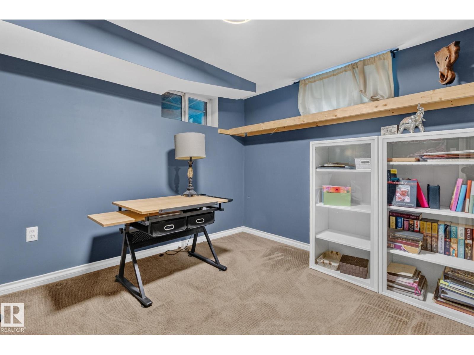 5307 104 AV NW - 21