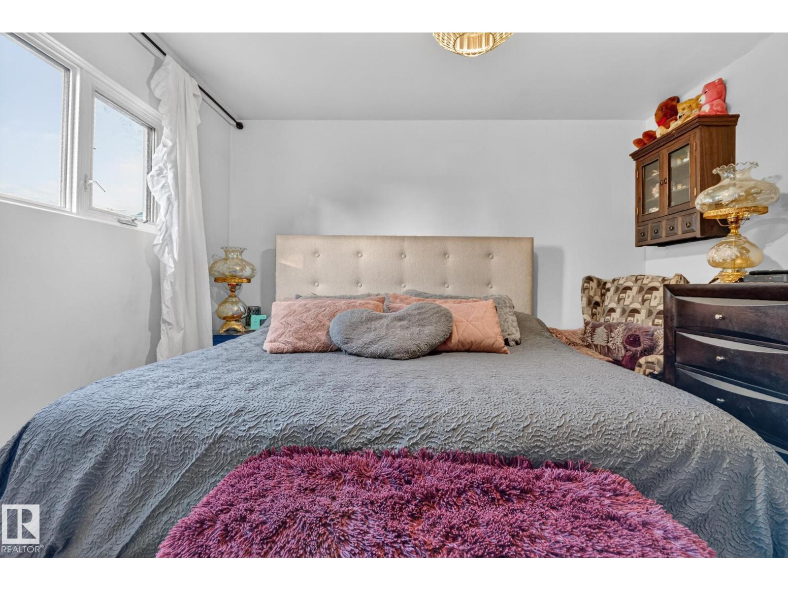 5307 104 Avenue NW - Photo 14