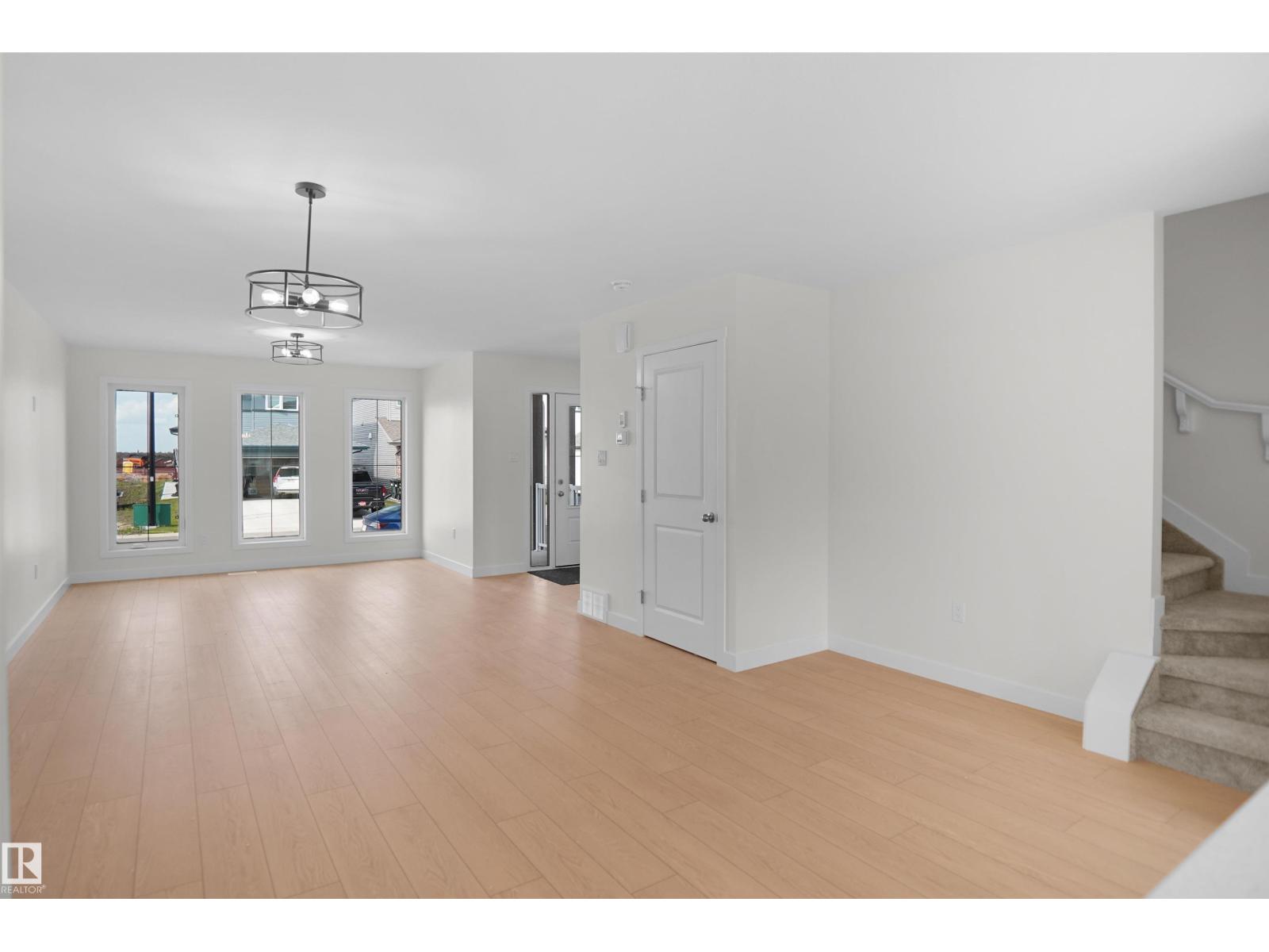31 ETON LI - 6