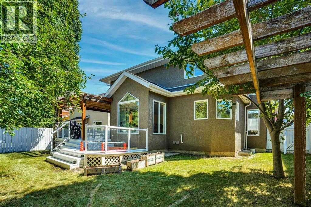 132 Evergreen Close SW - 45