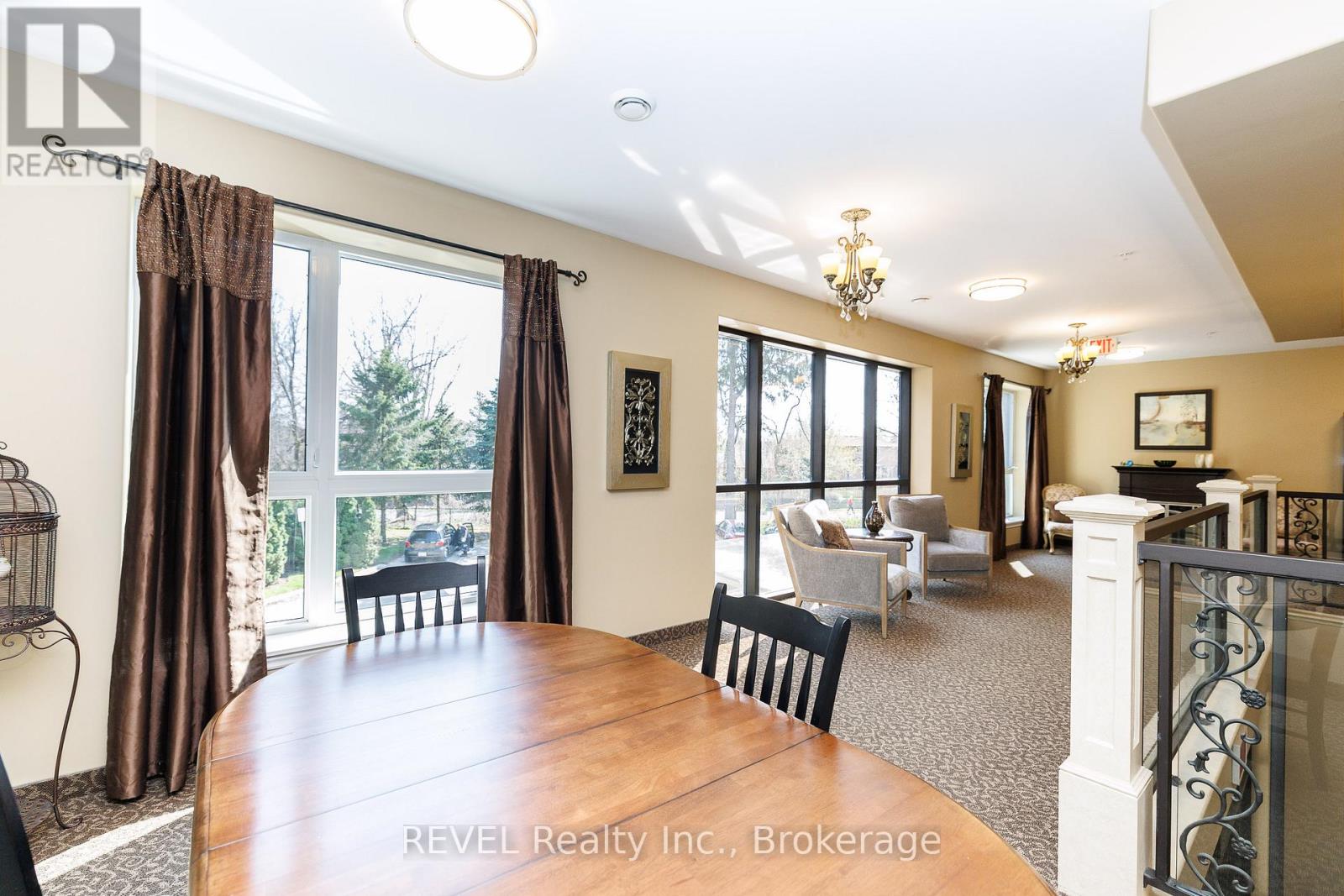#212 2799 ST. PAUL AVENUE - Image 28