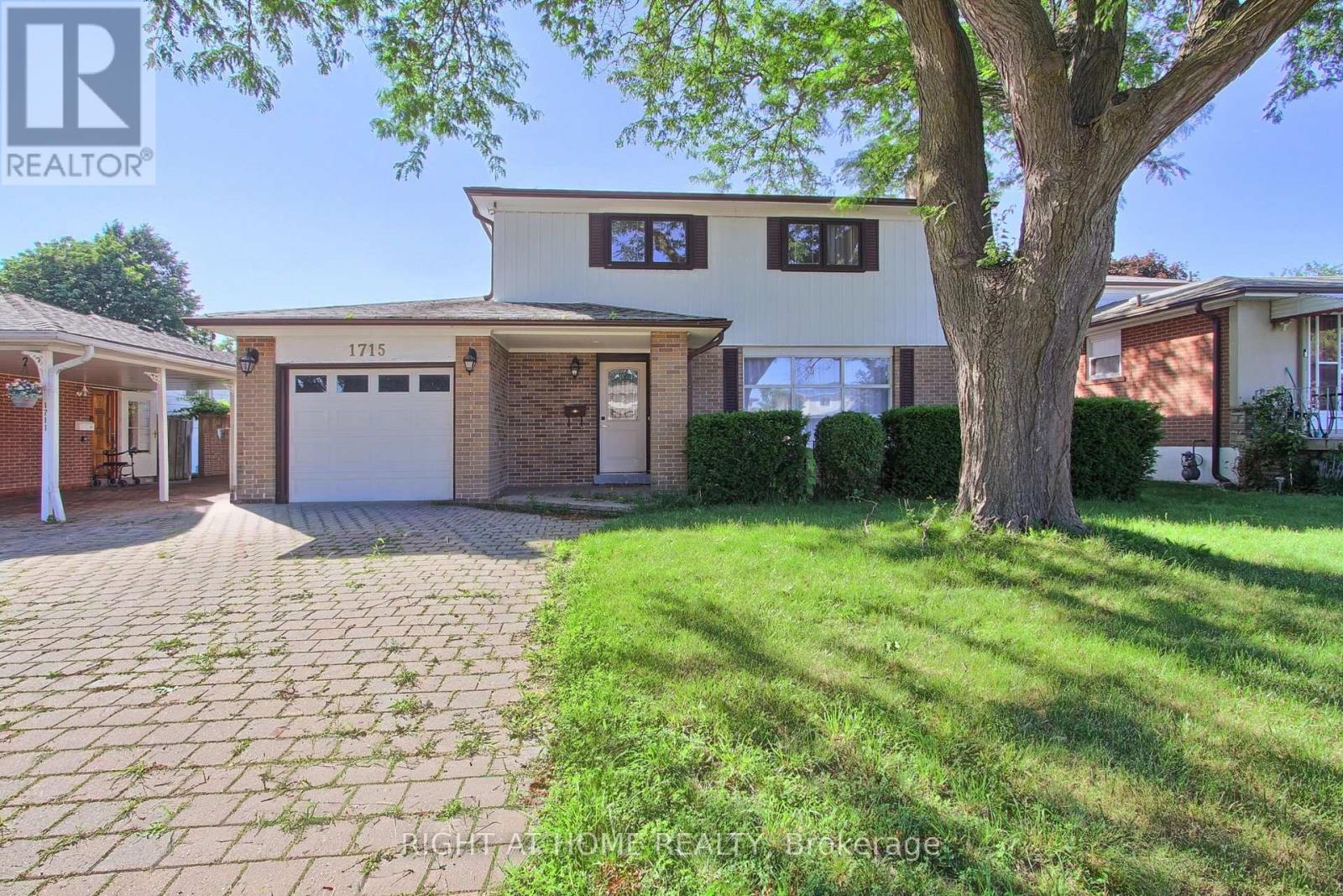 1715 OBERON CRESCENT - 2