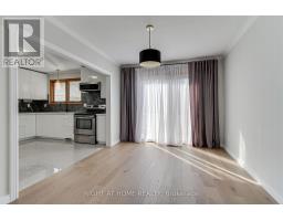 1715 Oberon Crescent, Mississauga, ON L4X2K7 Photo 12
