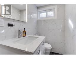 1715 Oberon Crescent, Mississauga, ON L4X2K7 Photo 37