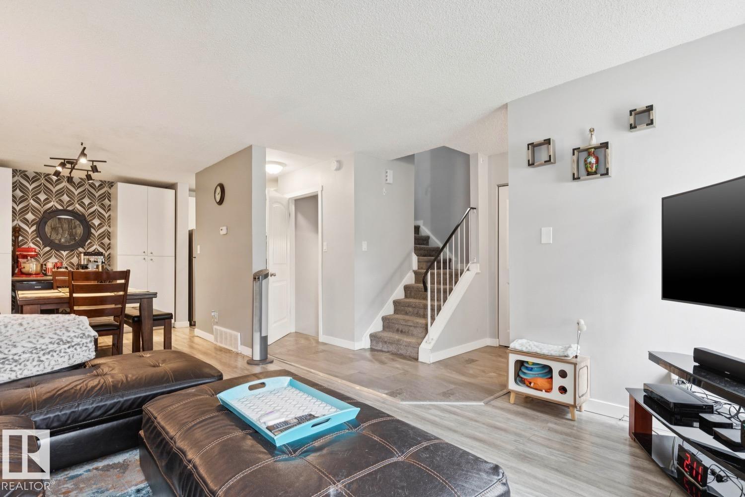 1194 KNOTTWOOD RD E NW - 9