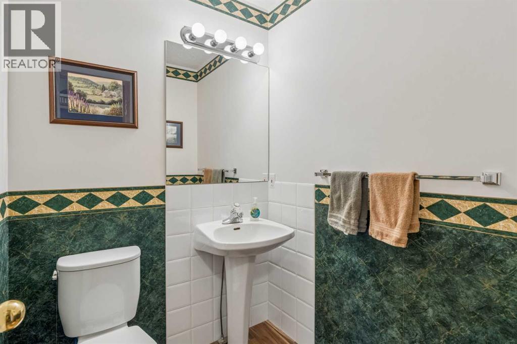 132 Hidden Ranch Crescent NW - 14