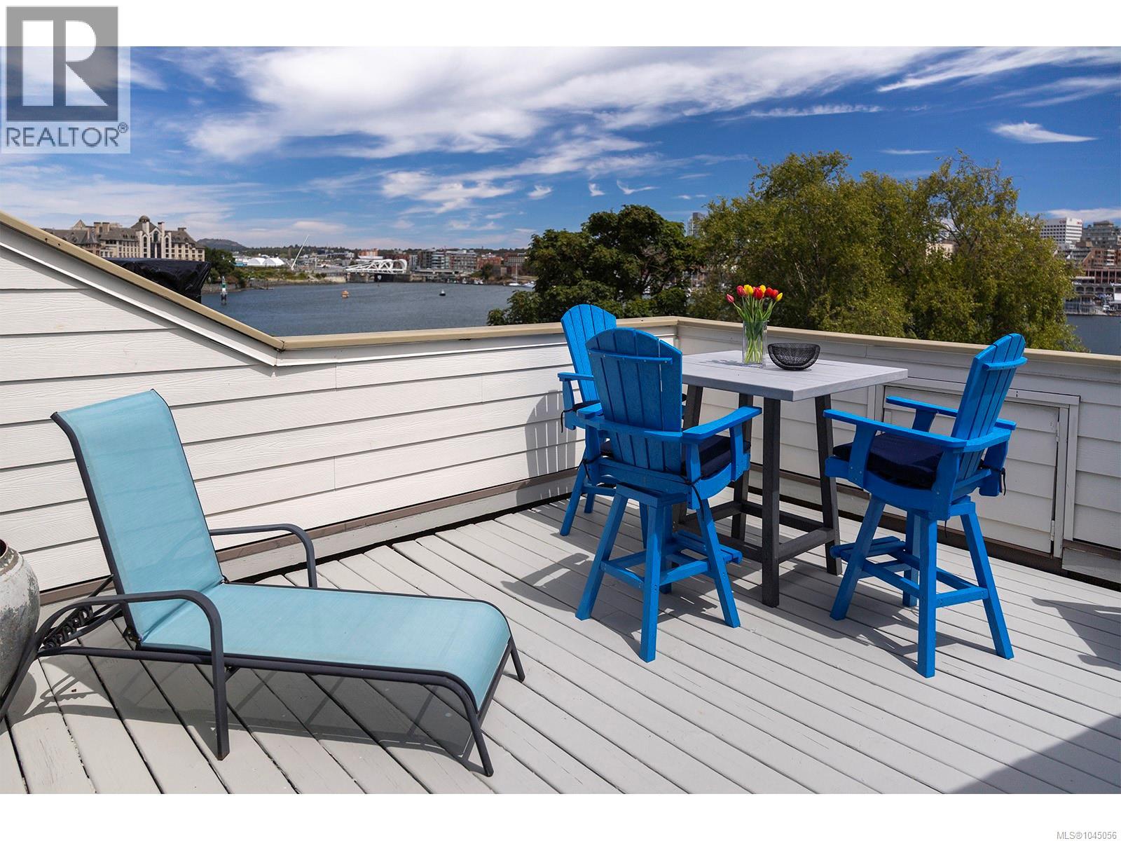 239 Belleville St - 41