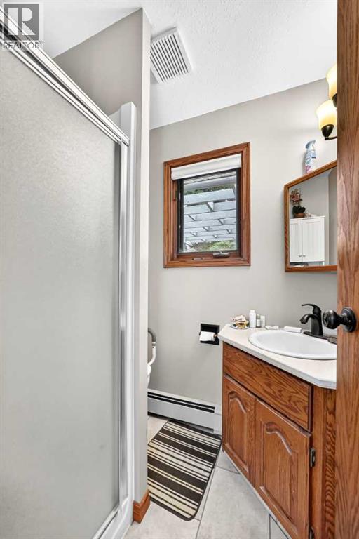 5812 60 Street - 25