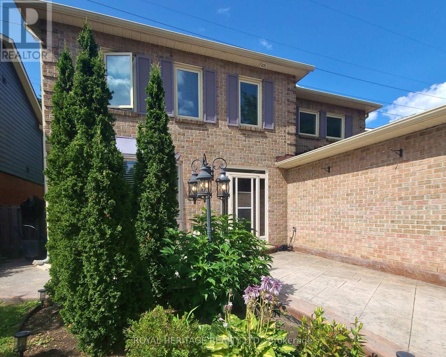 1221 FIELDSTONE CIRCLE - 2