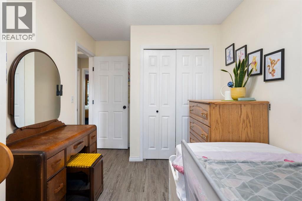 7865 24 Street SE - Image 17