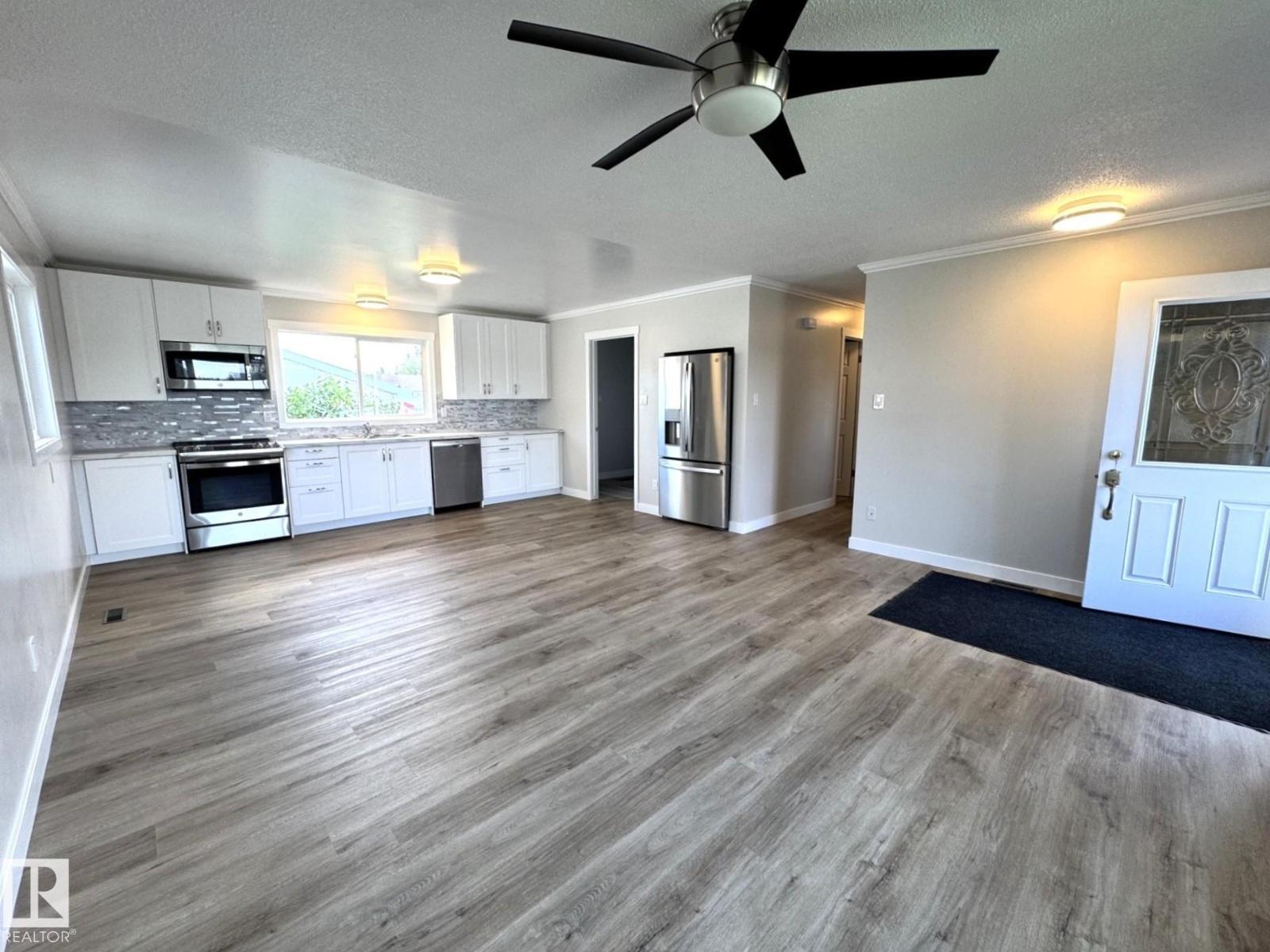 4813 56 AV - Image 7
