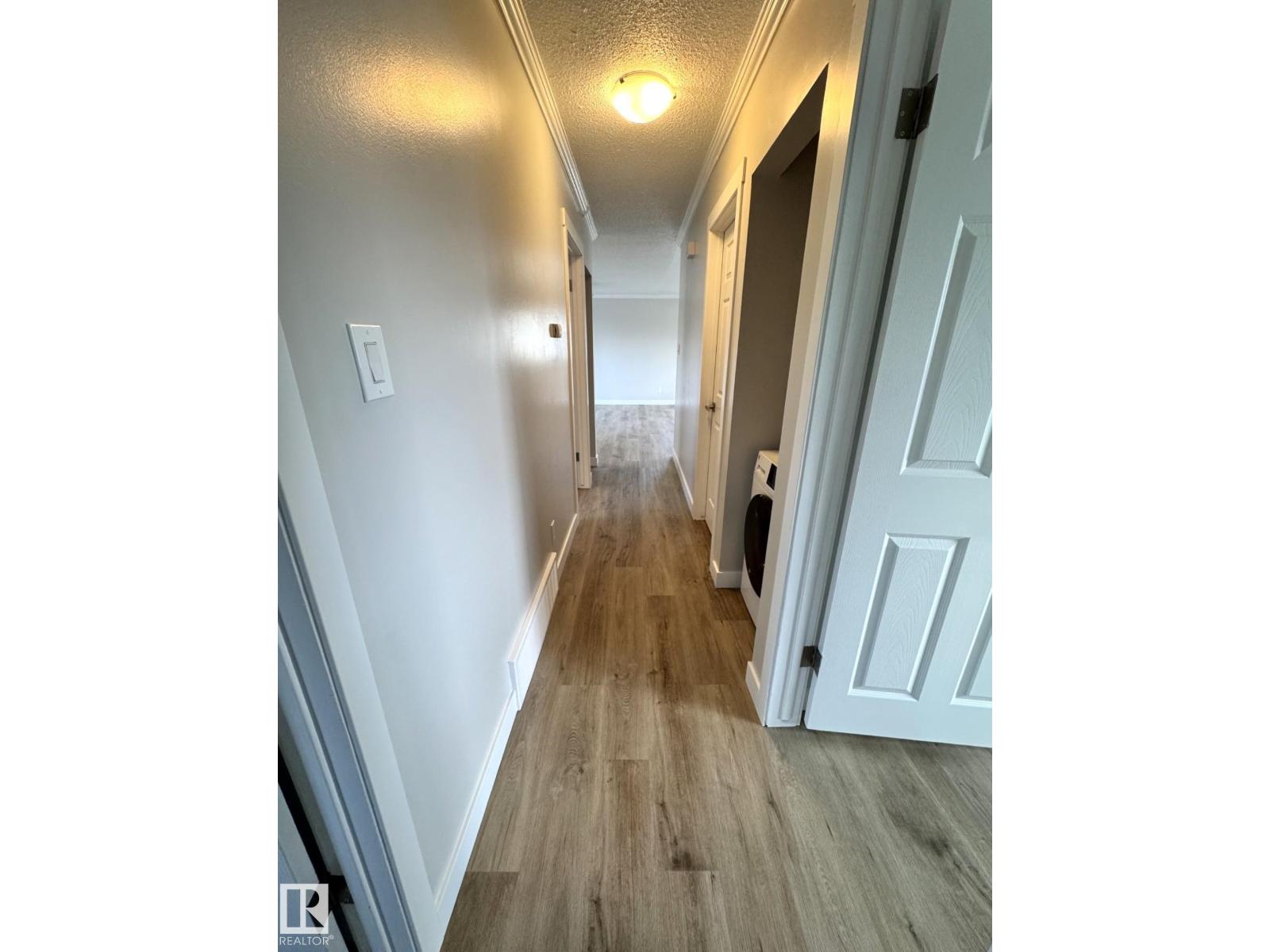 4813 56 AV - Image 40