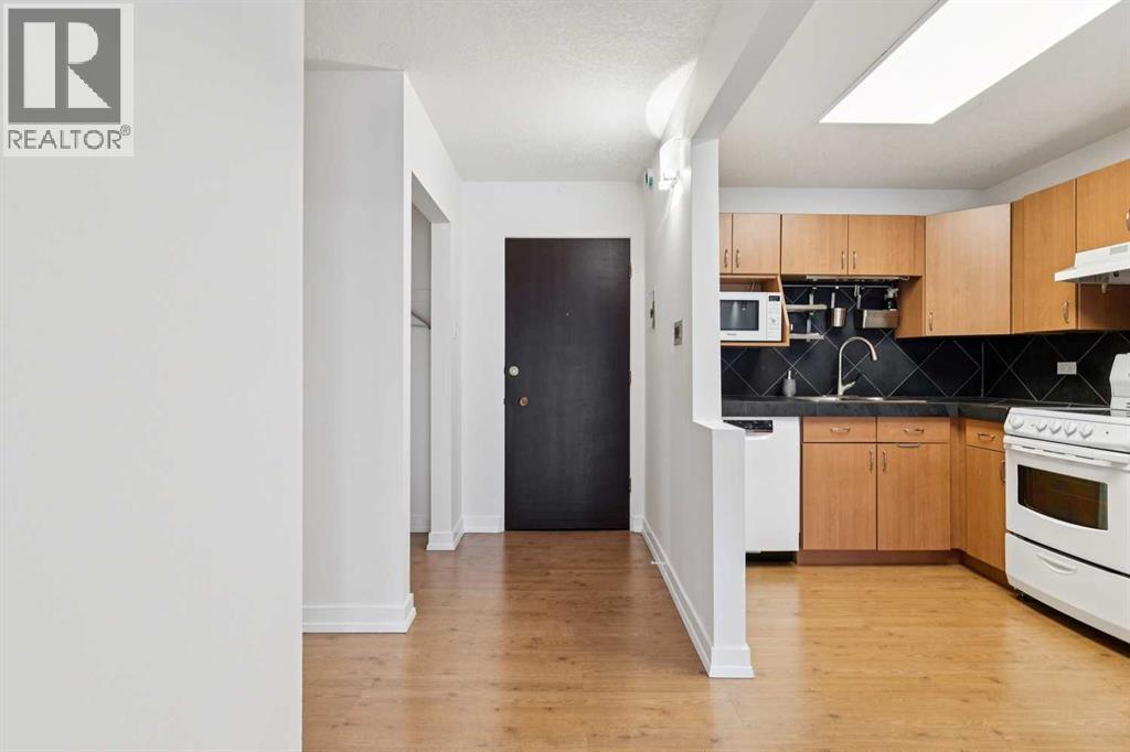 #204 328 Cedar Crescent SW - Image 6