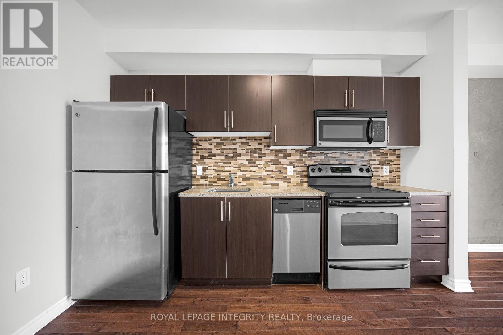 #320 429 KENT STREET - 14