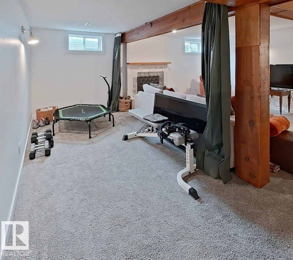 2725 104A ST NW - 28
