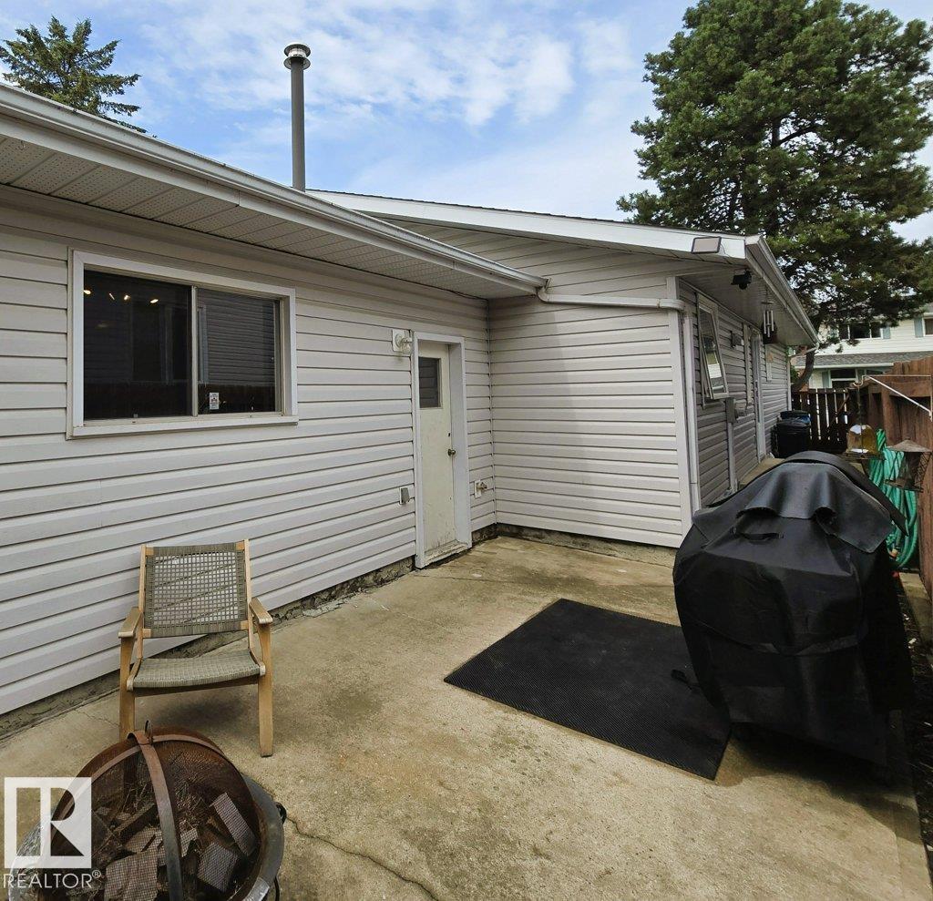 2725 104A ST NW - 31