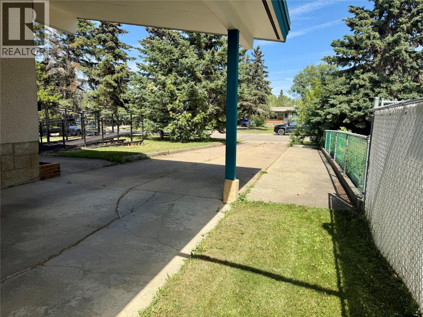 1513 108 Avenue - Image 20