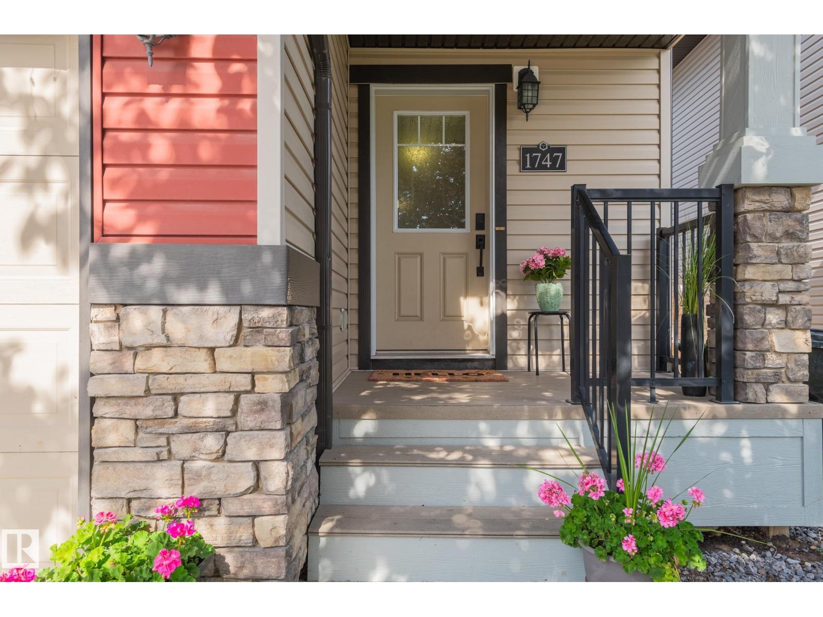 1747 HAMMOND CR NW - 2