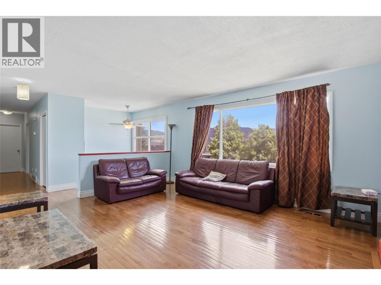 355 Pemberton Terrace - 9