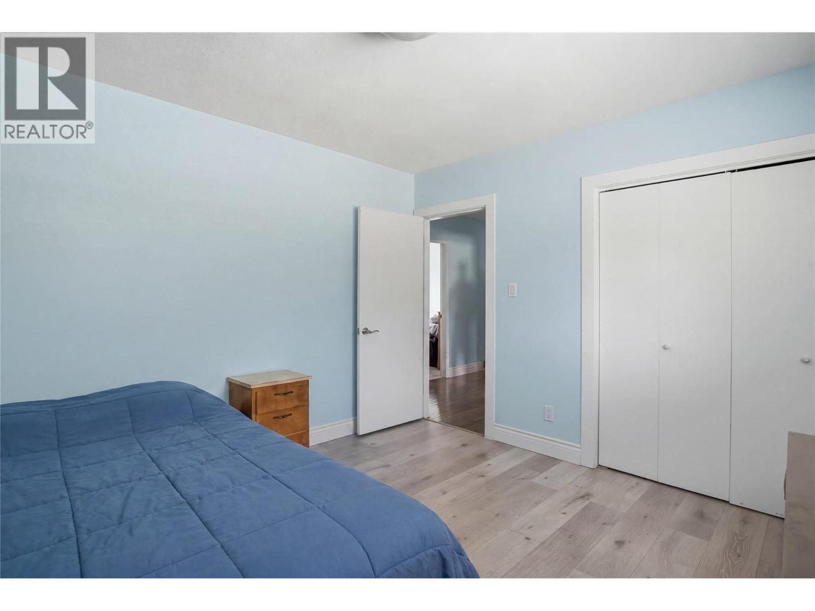 355 Pemberton Terrace - 24