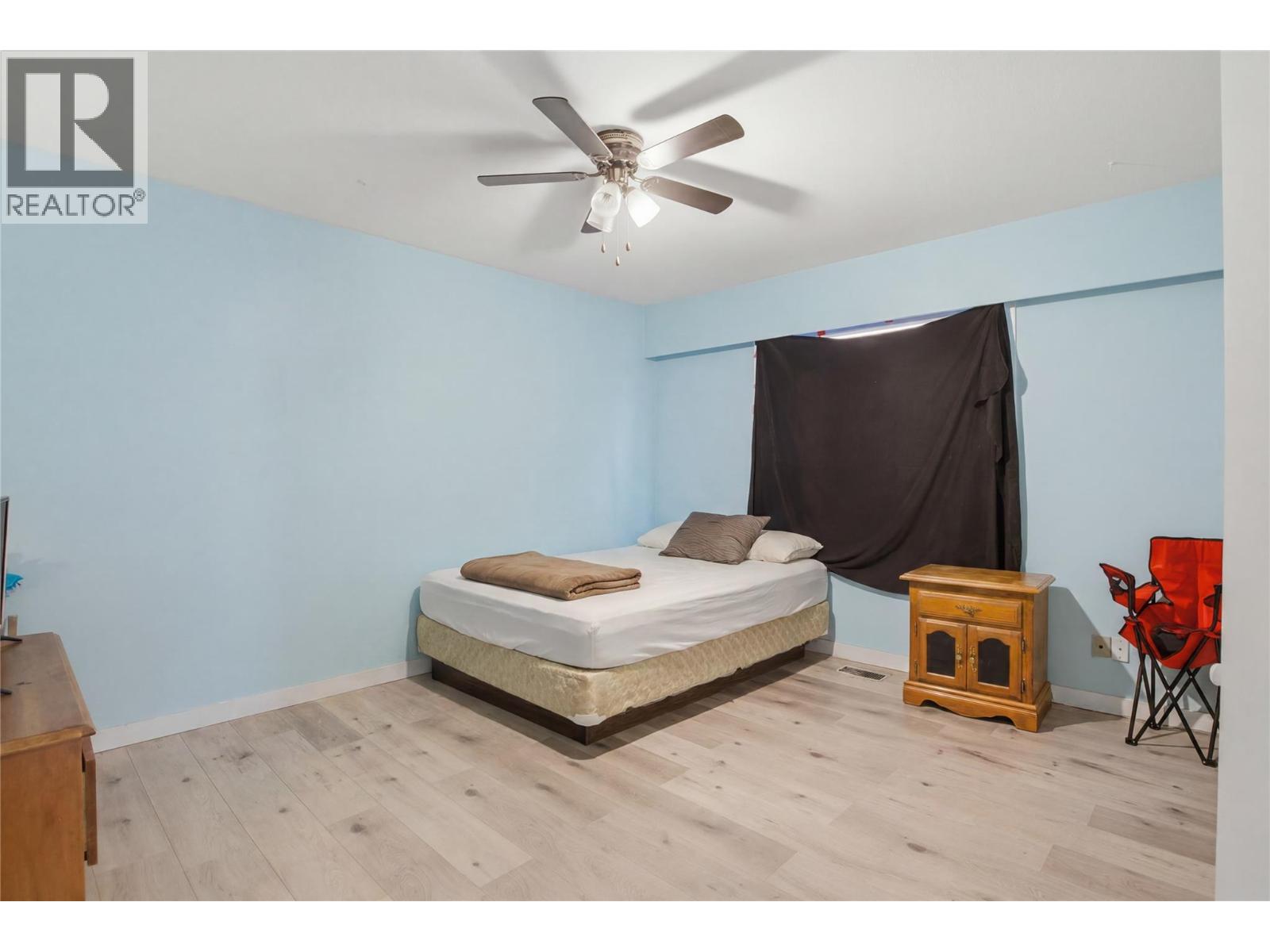 355 Pemberton Terrace - 25