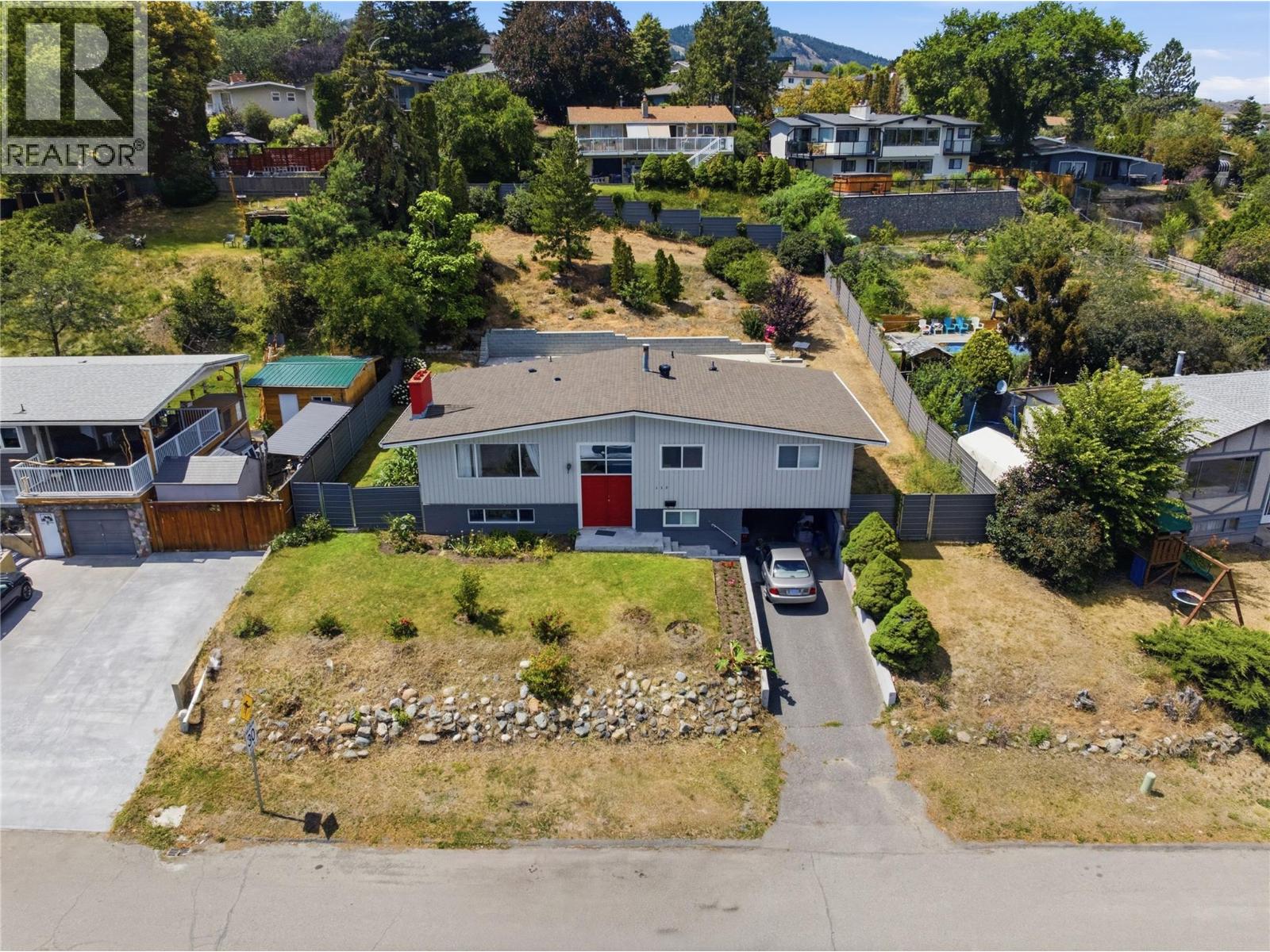 355 Pemberton Terrace - 1