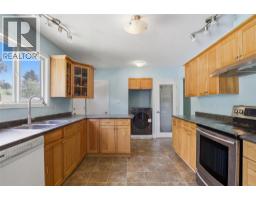Kitchen - 355 Pemberton Terrace, Kamloops, BC V2C1T2 Photo 6