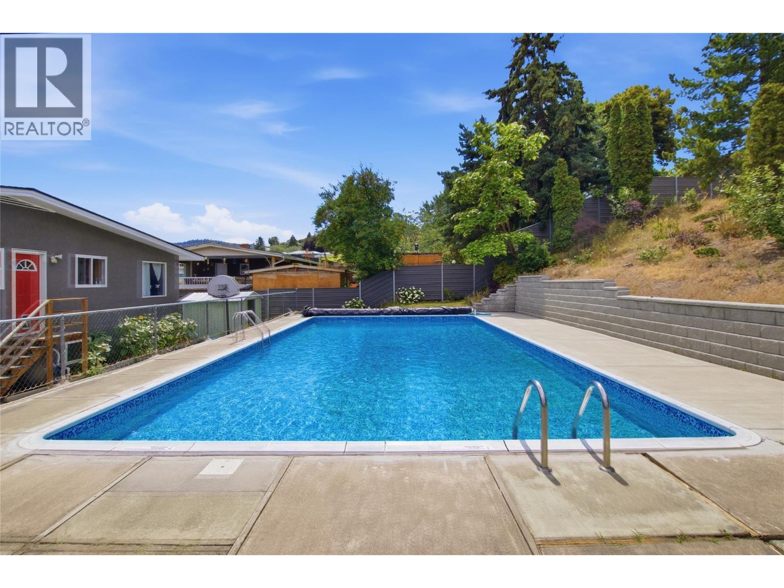 355 Pemberton Terrace - 39