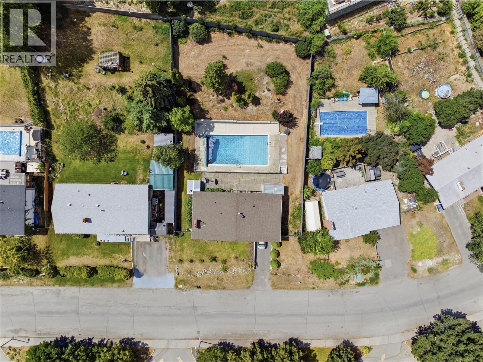 355 Pemberton Terrace - 44