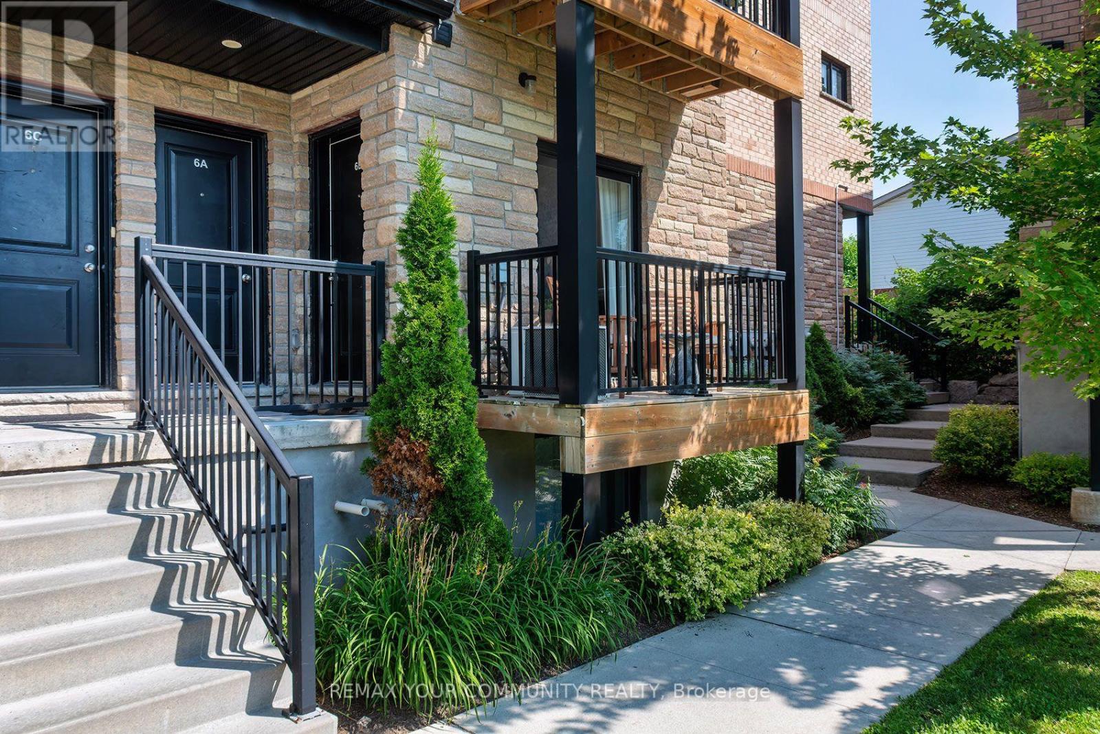 #6B 164 HEIMAN STREET - 1