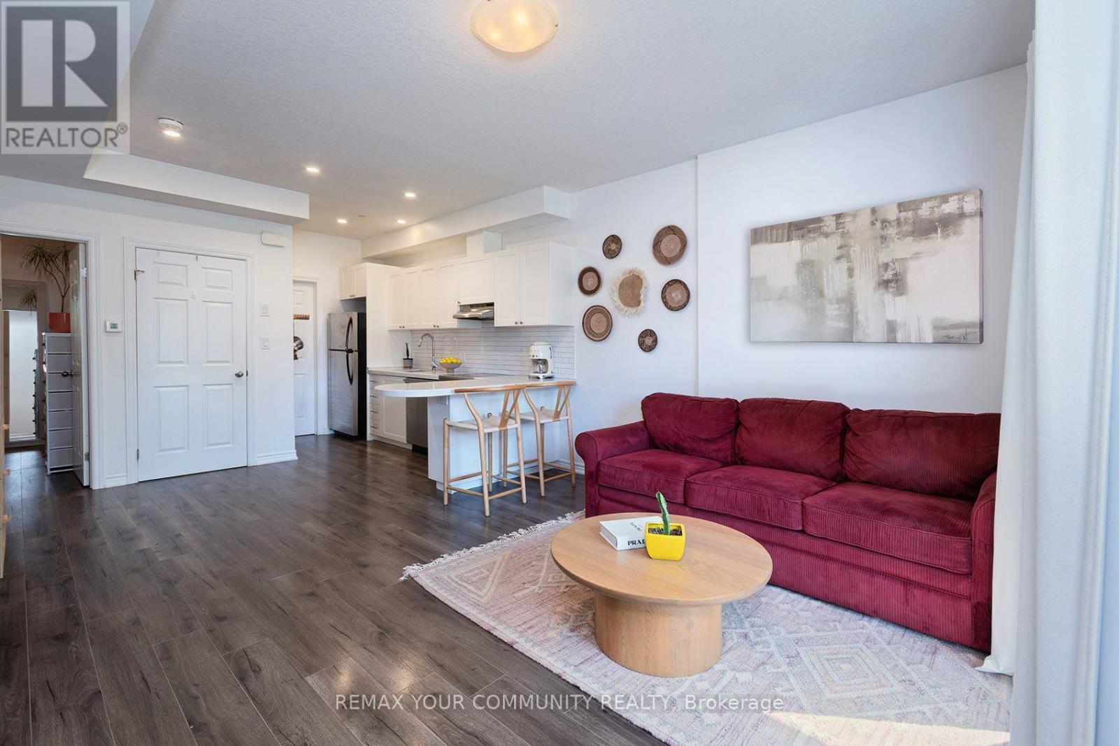 #6B 164 HEIMAN STREET - 3