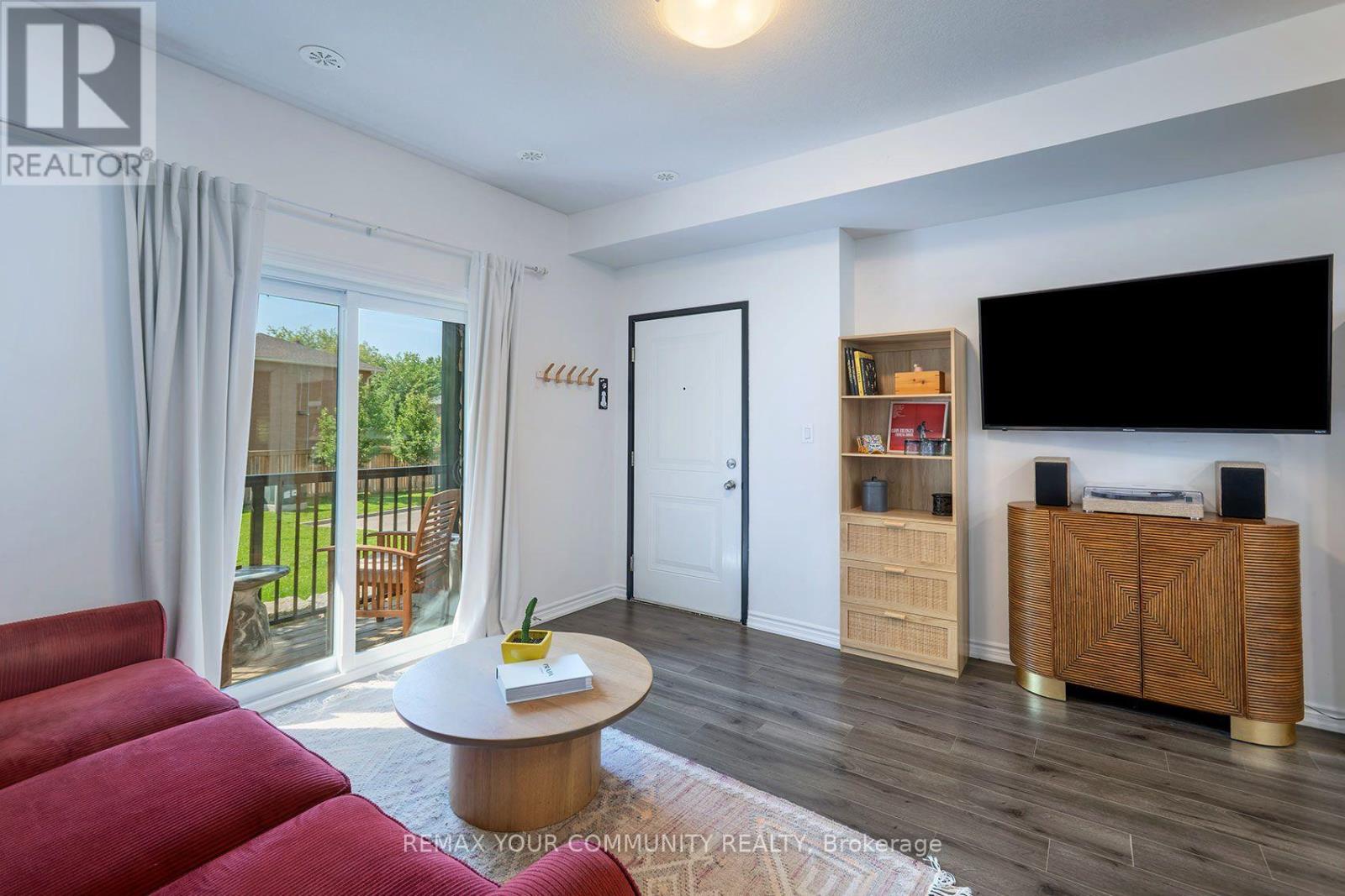 #6B 164 HEIMAN STREET - 4