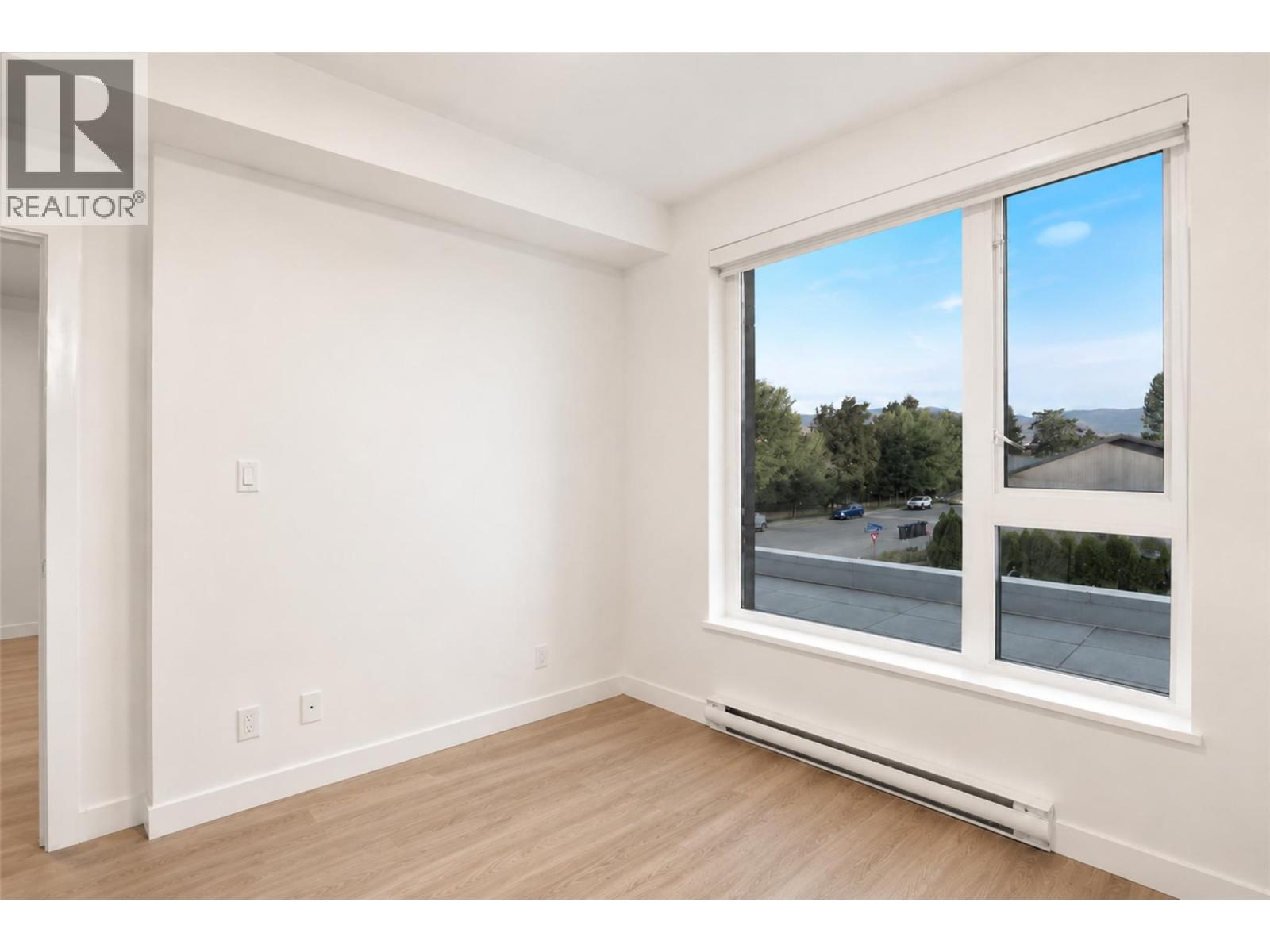 201 1380 Pridham Avenue, Kelowna