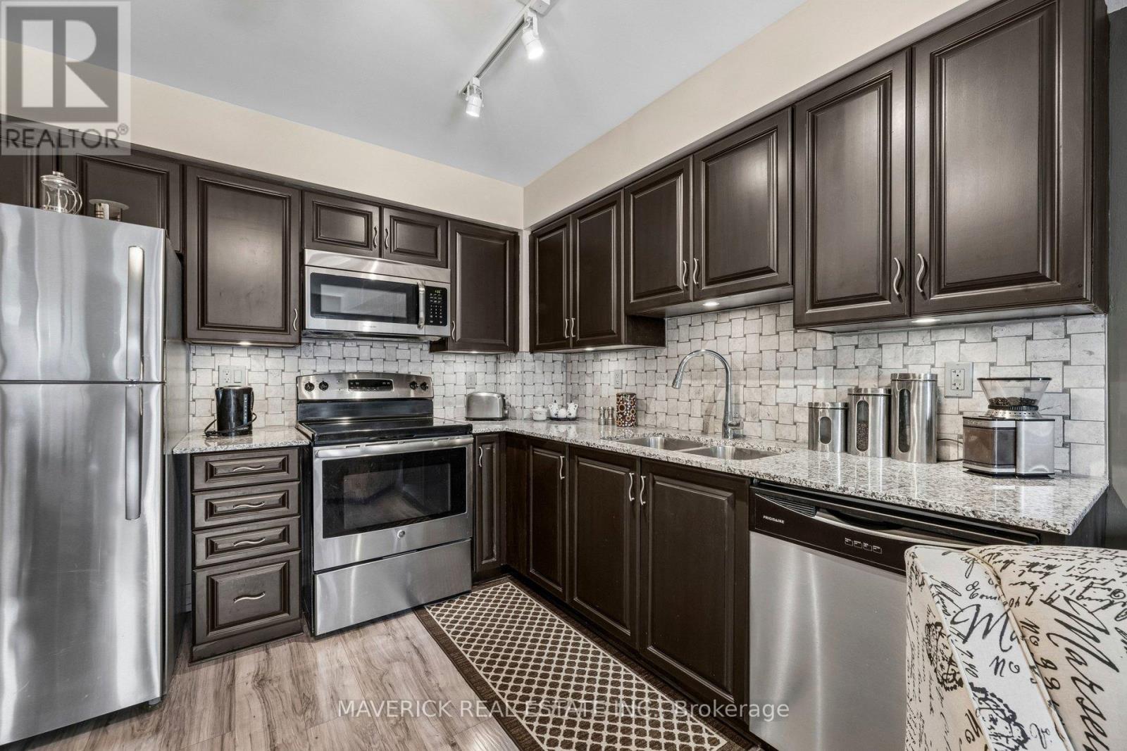 #706 1215 BAYLY STREET - 14