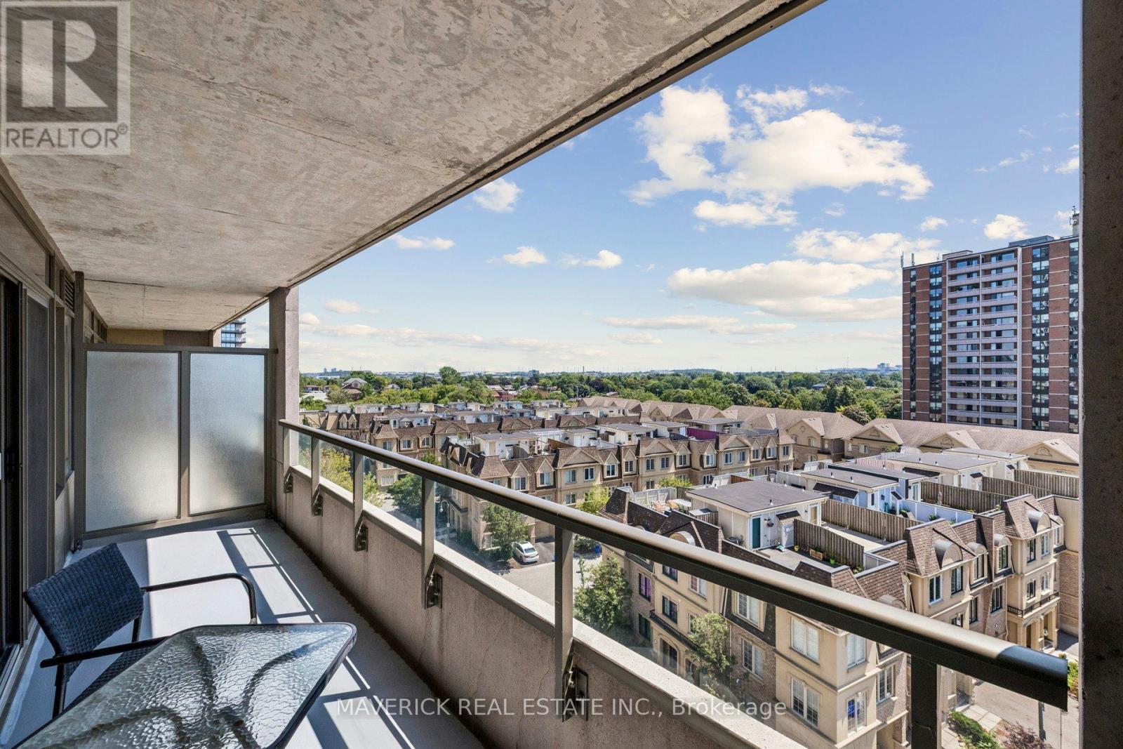 #706 1215 BAYLY STREET - 23