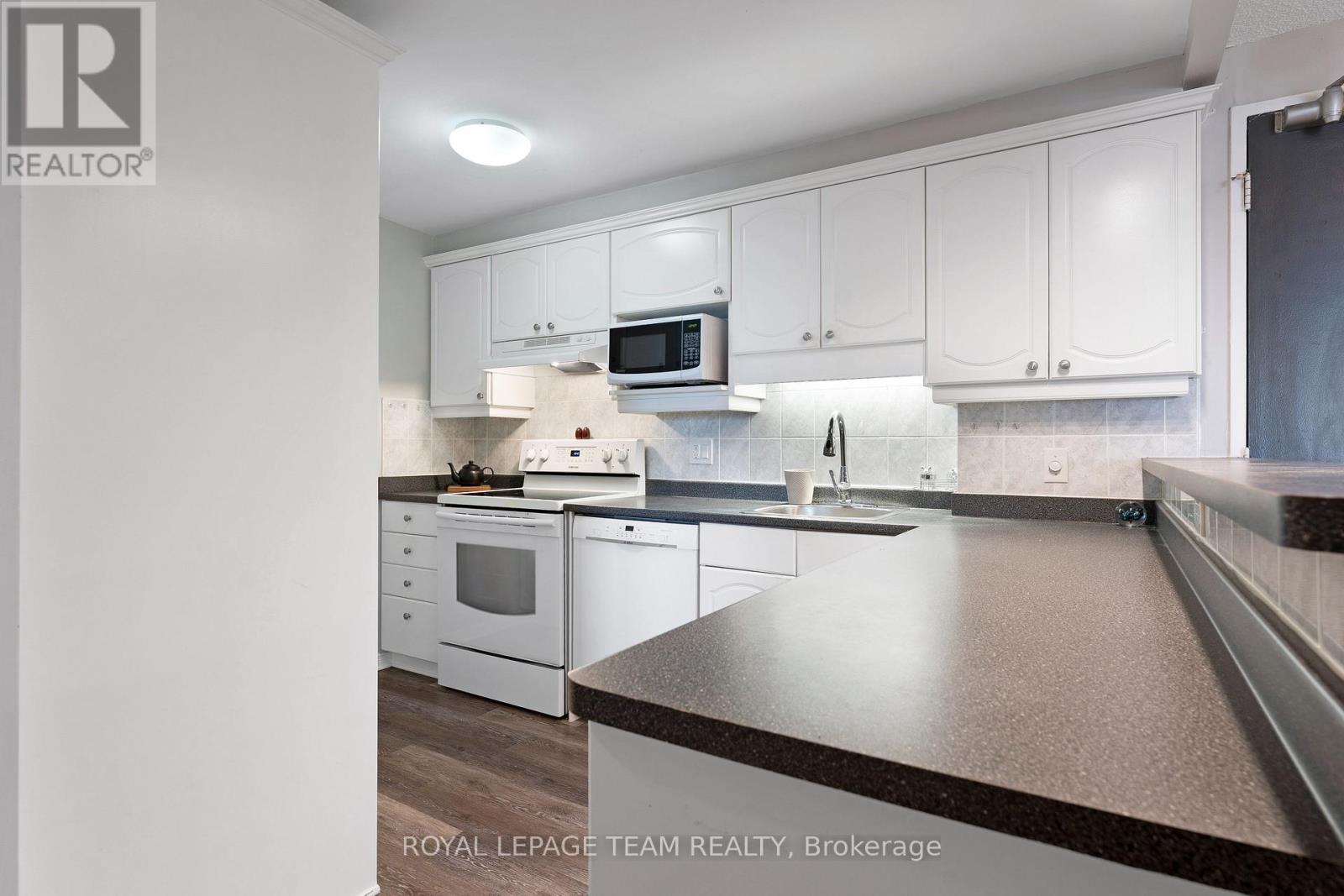 2 Bed, 1 Bath House for Sale in Ottawa – 1402 – 415 GREENVIEW AVENUE, Ottawa – MLS# X13648414 - Image 11