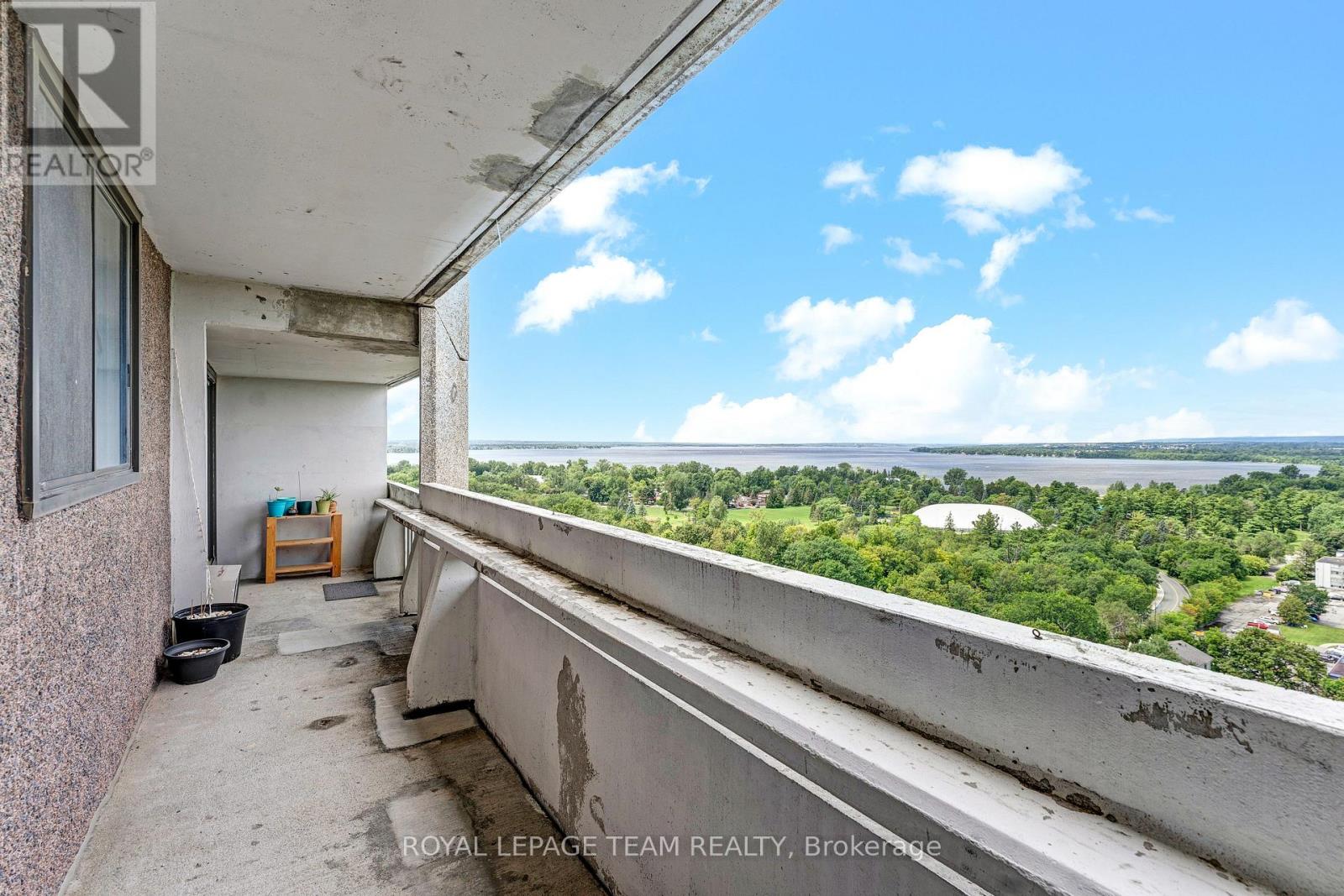 2 Bed, 1 Bath House for Sale in Ottawa – 1402 – 415 GREENVIEW AVENUE, Ottawa – MLS# X13648414 - Image 9