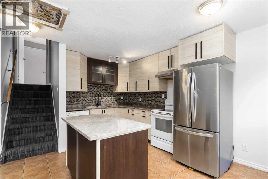 156 Rock Bay, Fort McMurray