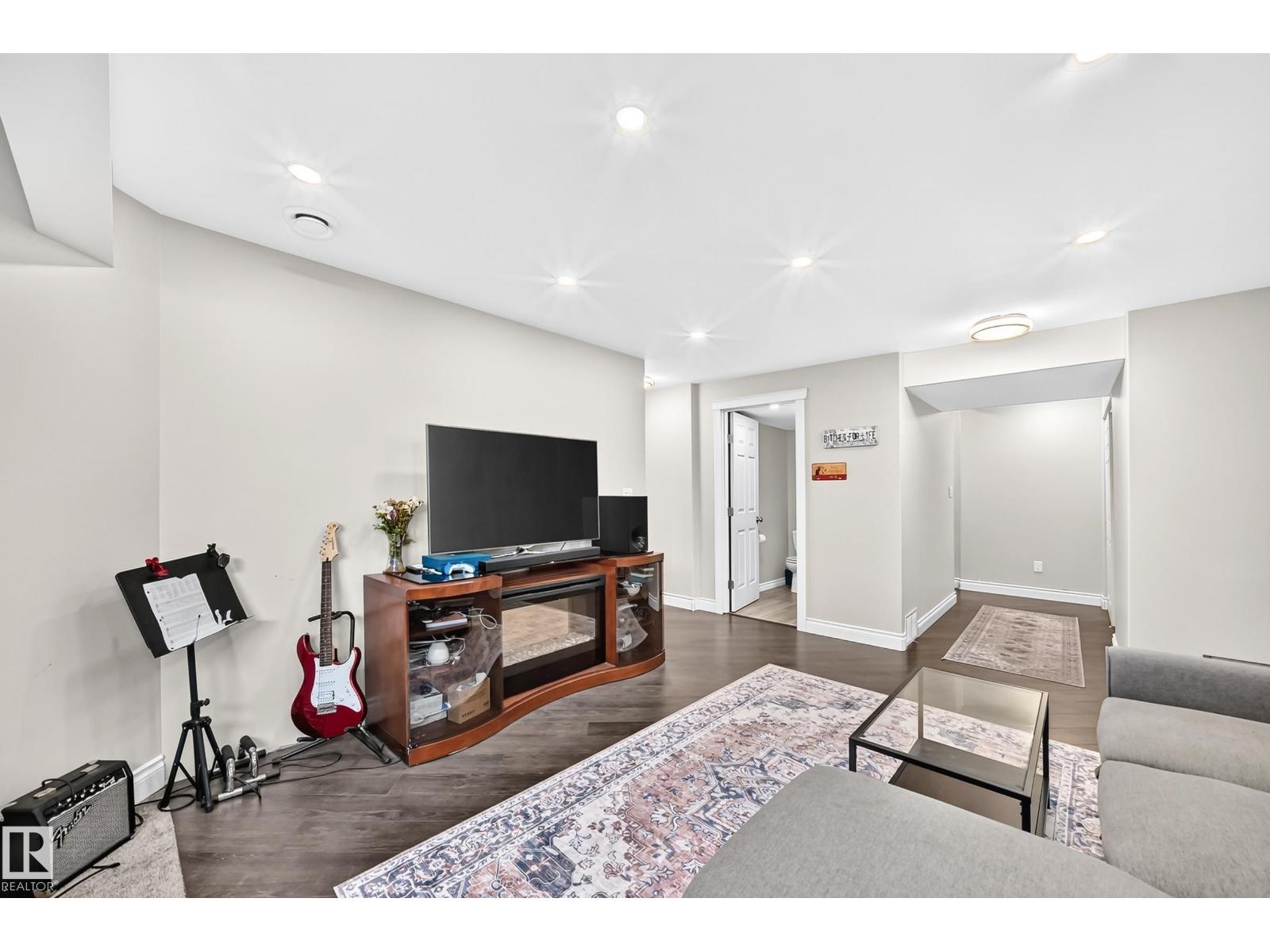 17803 89 ST NW - 30