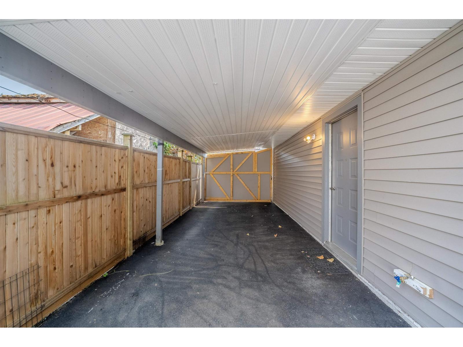 3 Bed, 2 Bath House for Sale in Abbotsford – 32565 GEORGE FERGUSON WAY, Abbotsford – MLS# R3152420 - Image 25