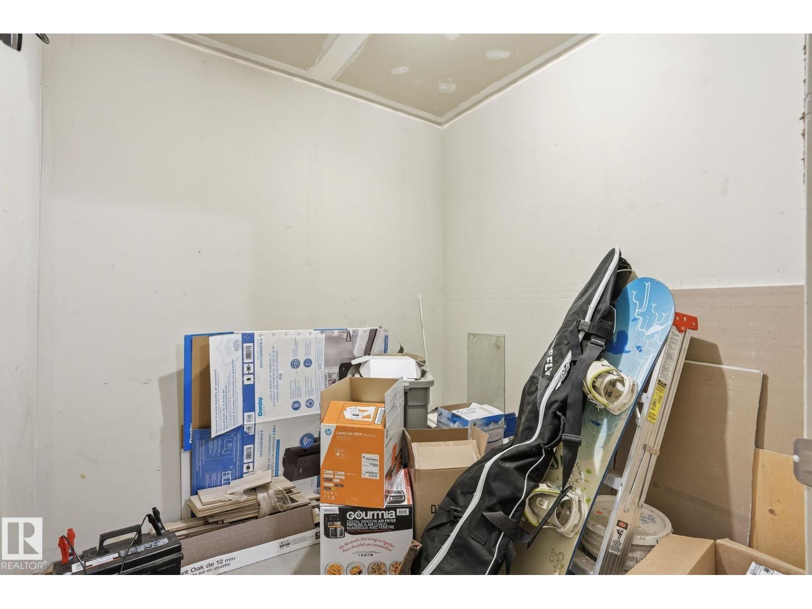 #52 13825 155 AV NW - Image 28