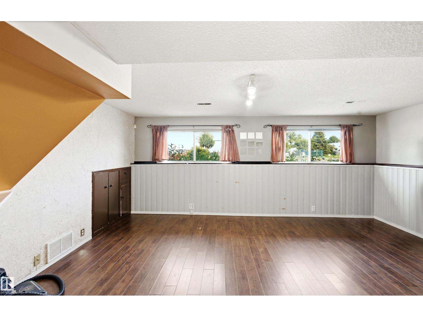 13604 90A ST NW - 18