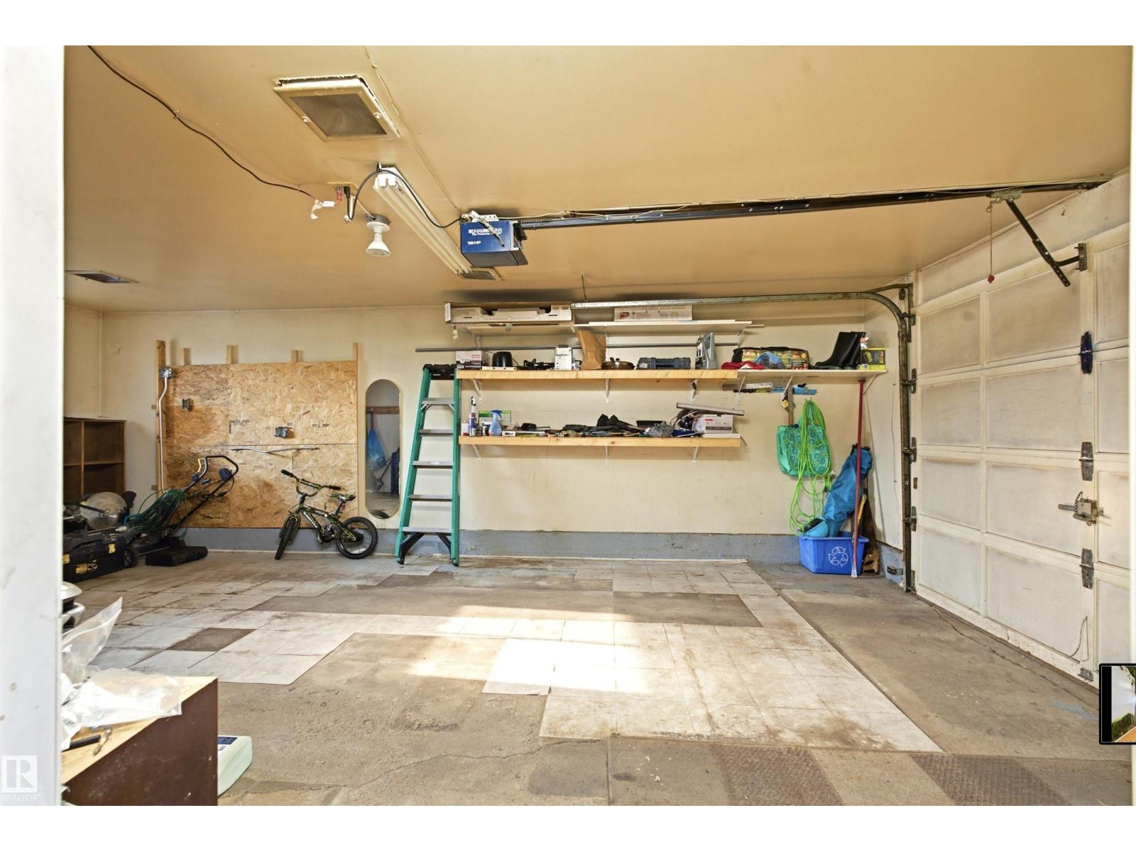 13604 90A ST NW - 25