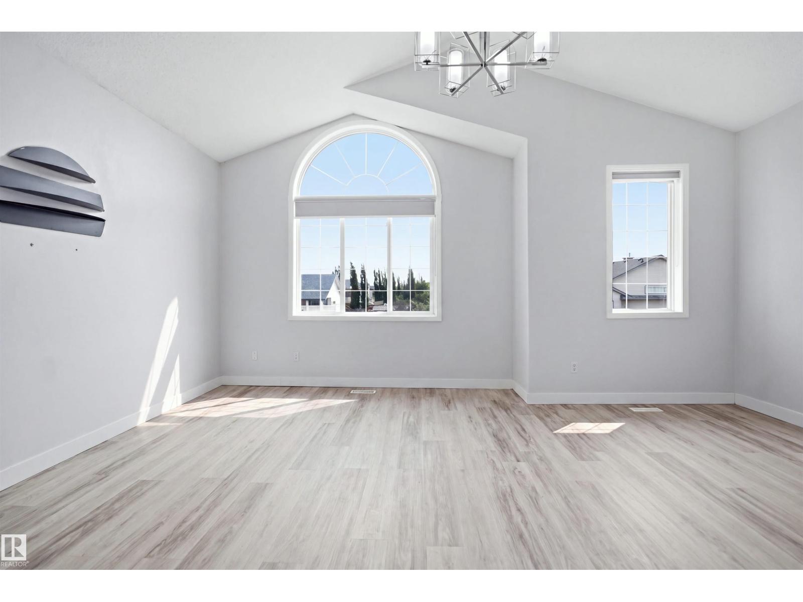 714 87 Street SW - Image 20