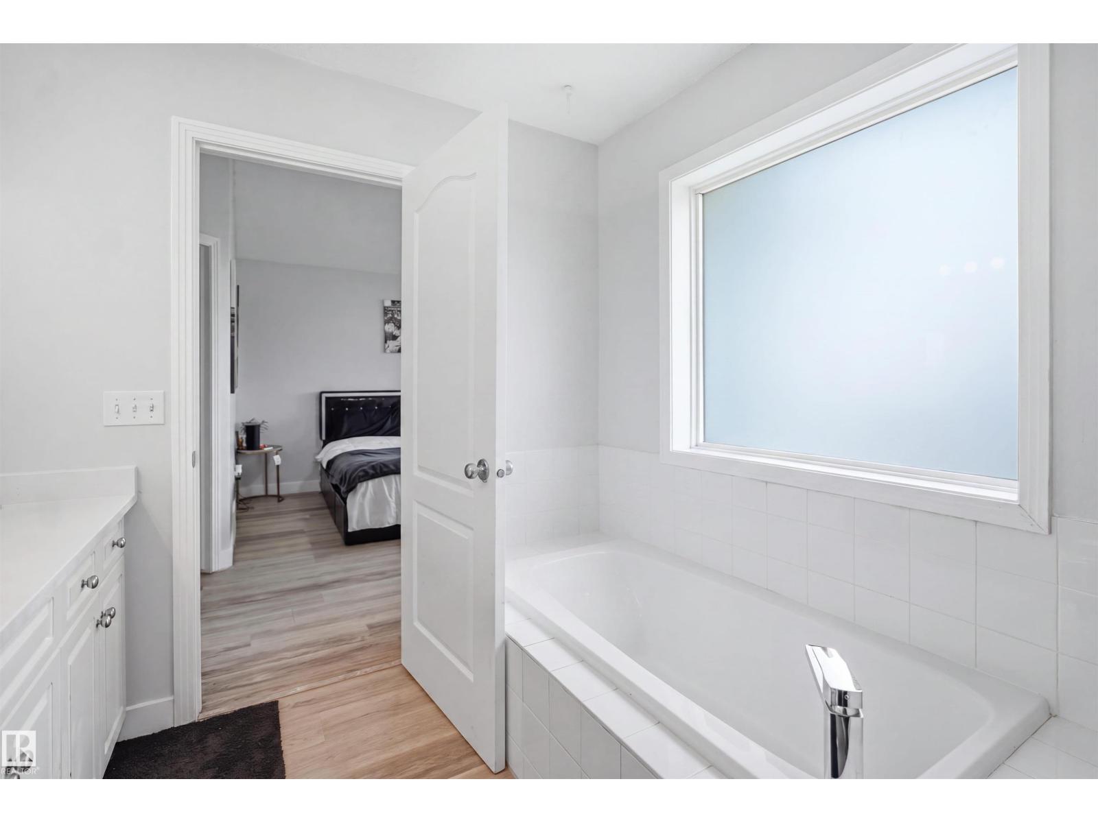 714 87 Street SW - Image 38