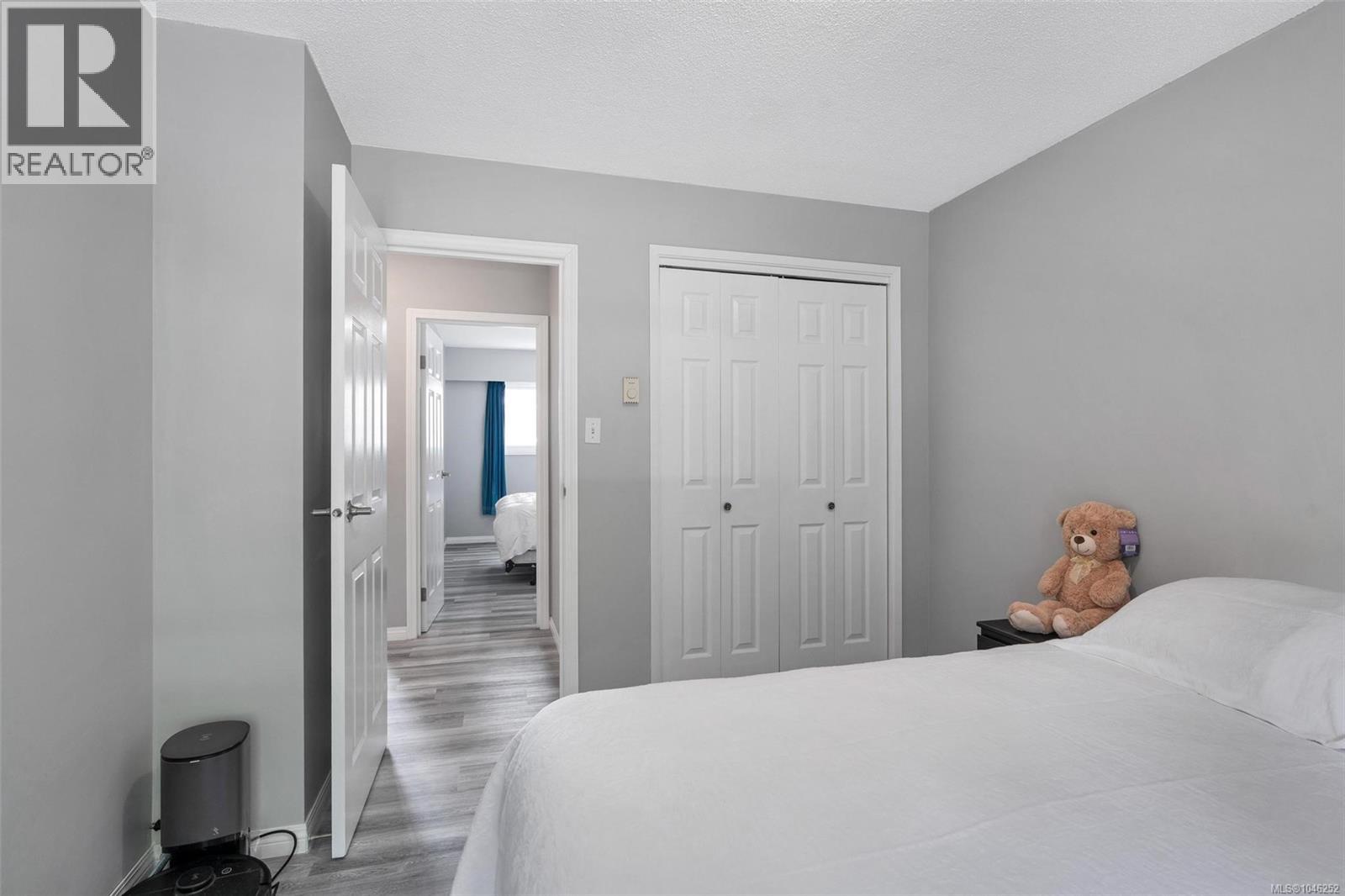 #18 1701 McKenzie Ave - Image 25