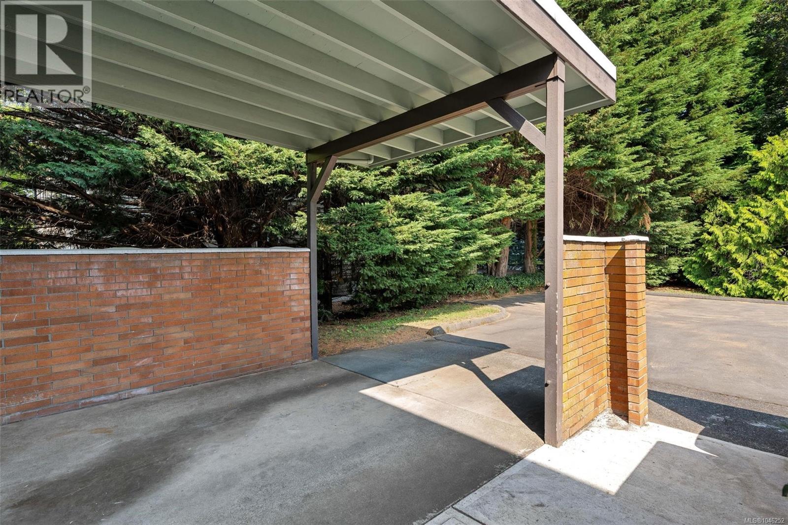 #18 1701 McKenzie Ave - Image 3